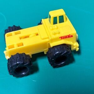 Tonka Construction Vehicle with Black Wheels, vintage 1994